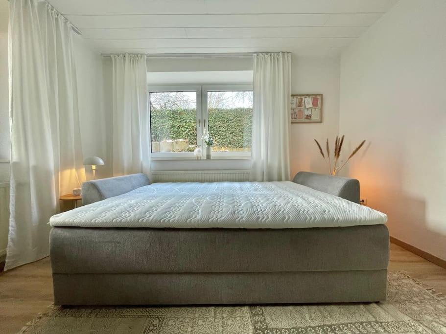 Stadt-Oase - Kostenlos Parken, Ruhig, Kliniken, Gop, Bali-Therme, Boxspringbett Bad Oeynhausen Eksteriør billede